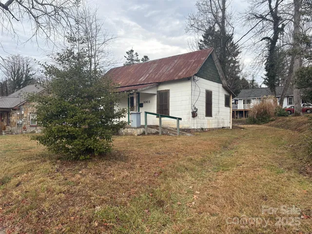 $125,000 | 1003 3rd Avenue West, Hendersonville, NC 28739