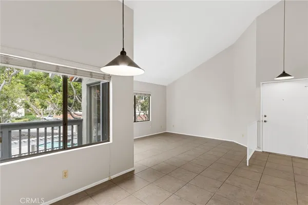 $699,900 | 262 Lemon Grove, Irvine, CA 92618