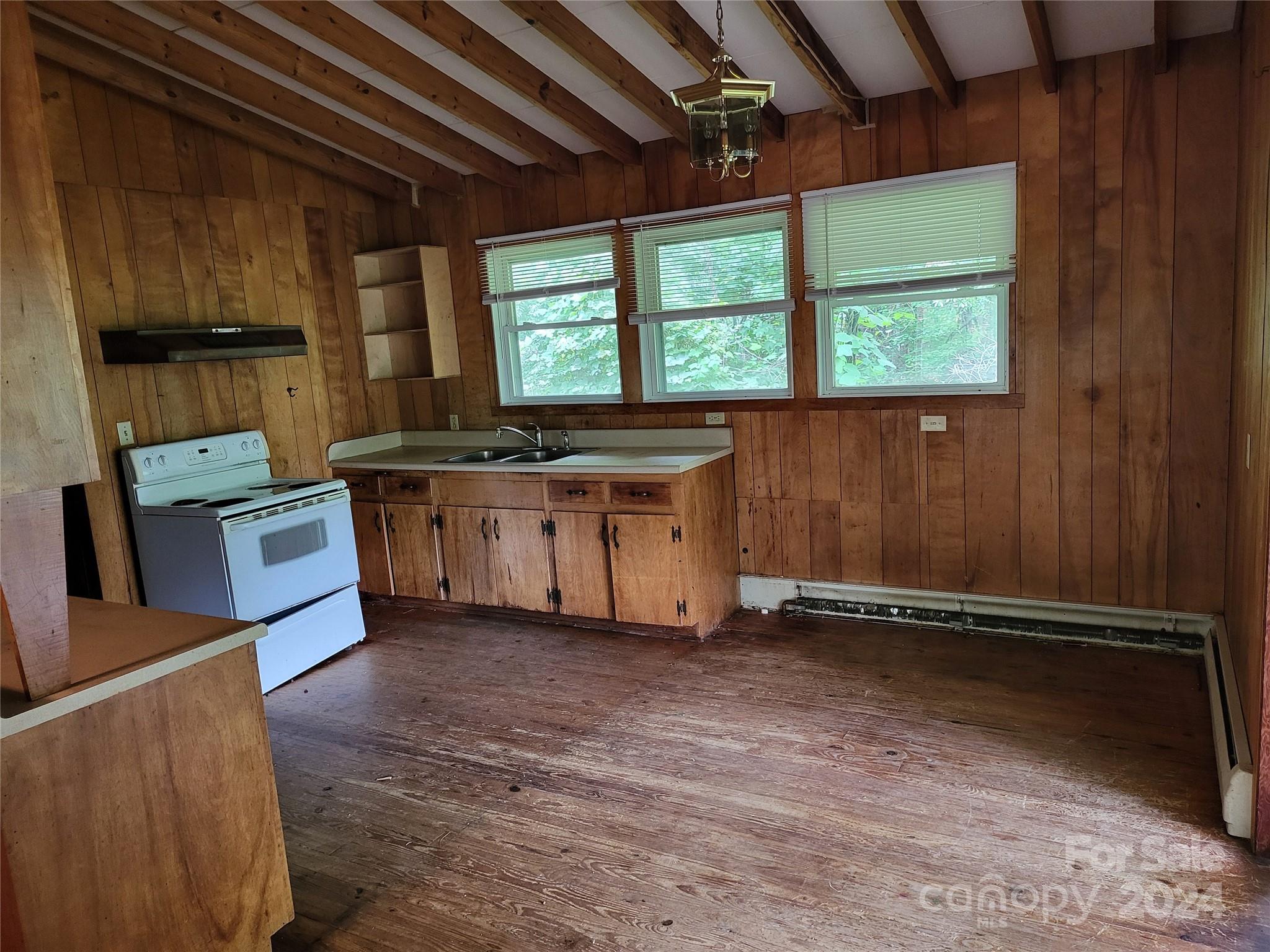2086 Walnut Hollow Road Brevard, NC 28712 - Photo 10 of 17 Gallery Image 10