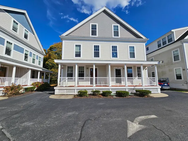 $560,000 | 6 Honora Court, Buzzards Bay, MA 02532