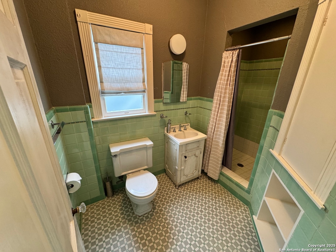 626 Terrell Road Terrell Hills, TX 78209 - Photo 12 of 24