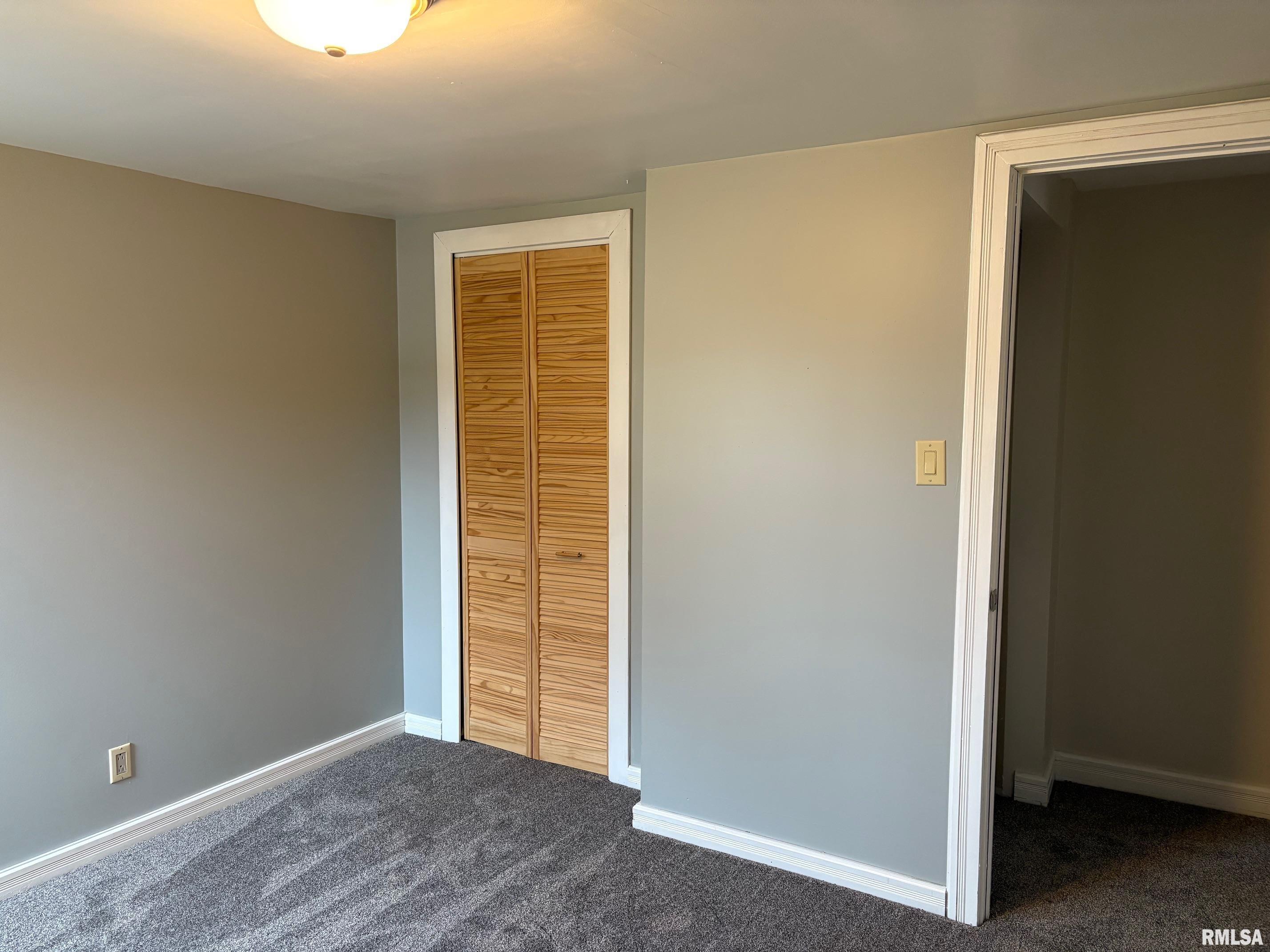 209 Locust Street Jacksonville, IL 62650 - Photo 14 of 19