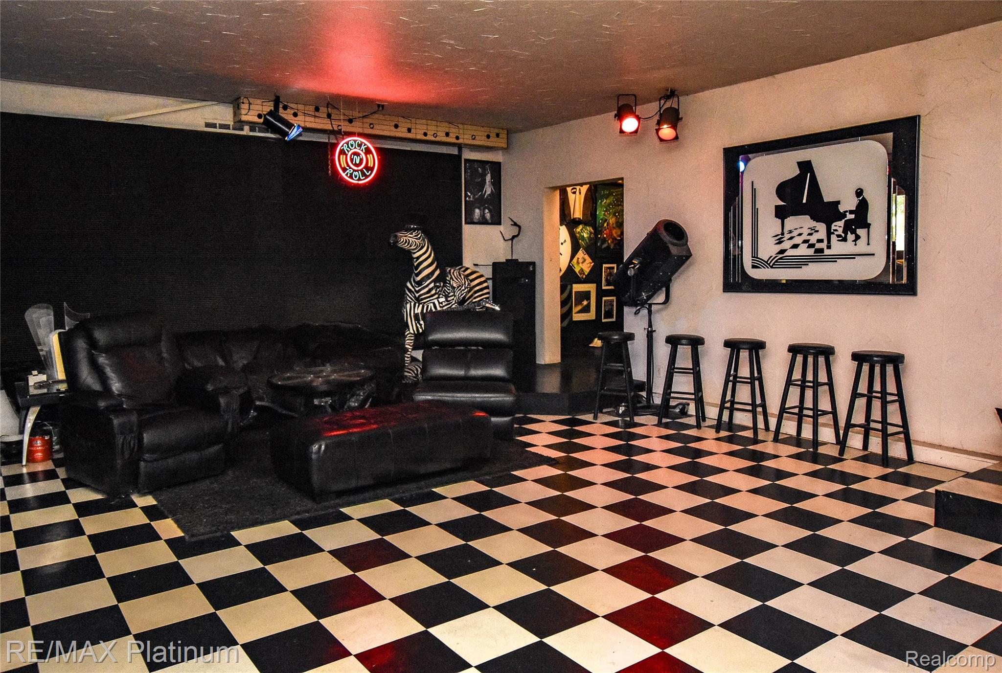 5160 Fenton Road Fenton, MI 48430 - Photo 62 of 68 DSC_0050.jpg