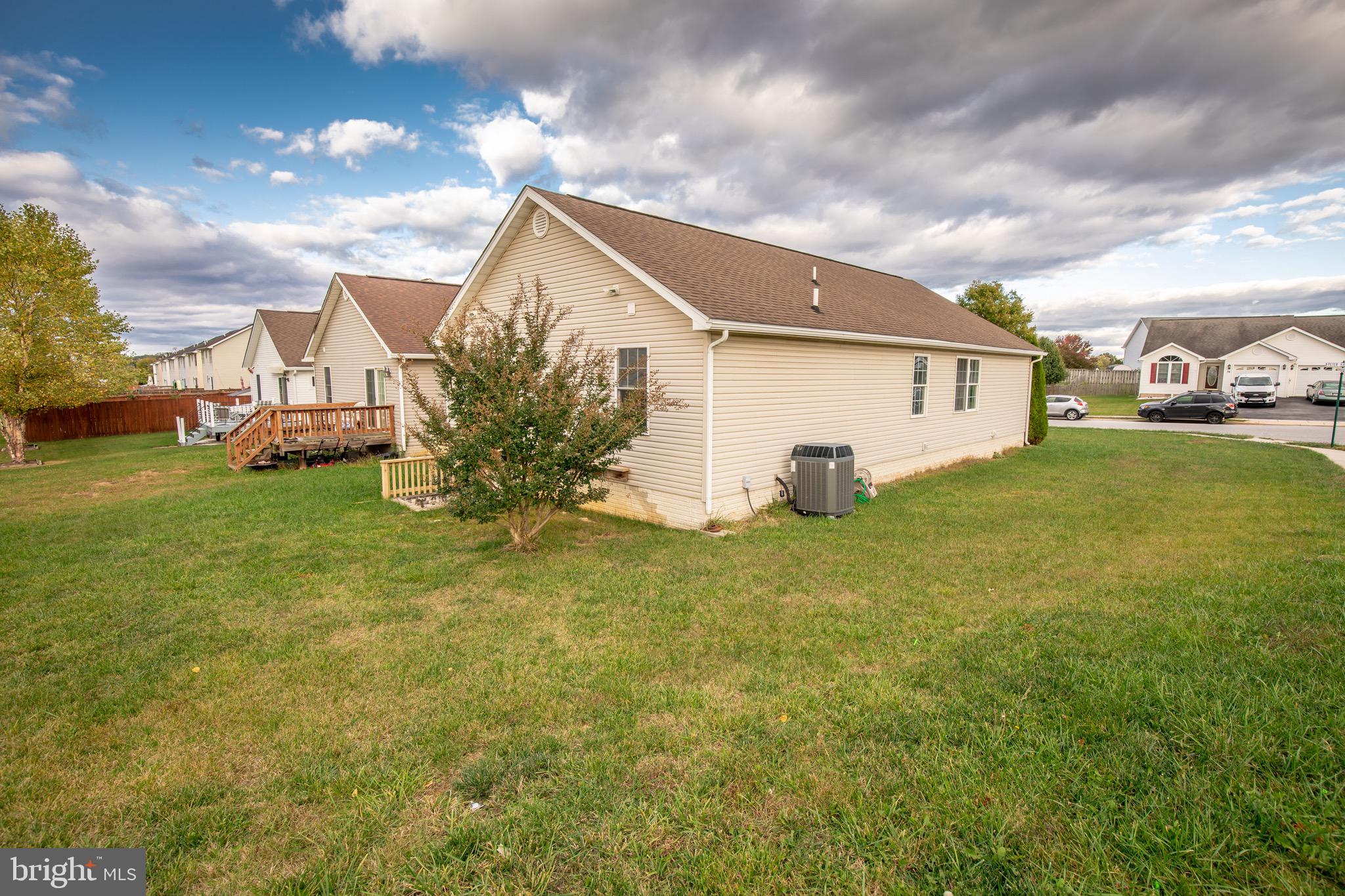 79 Peter Rabbit Drive Ranson, WV 25438 - Photo 3 of 53