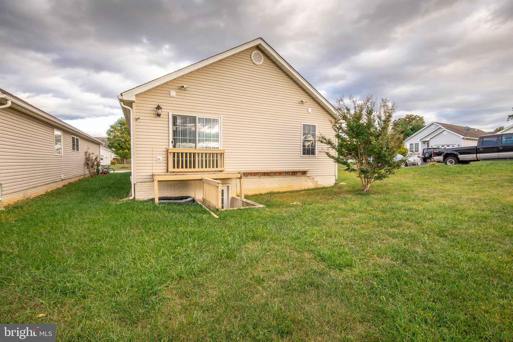 79 Peter Rabbit Drive Ranson, WV 25438 - Photo 4 of 53