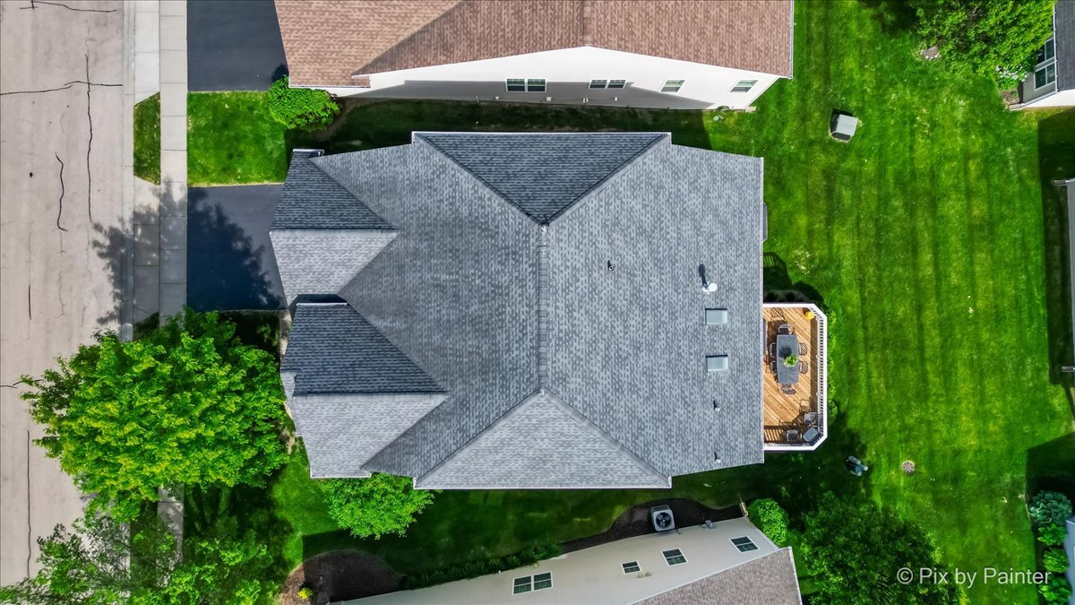 3879 Seigle Drive Elgin, IL 60124 - Photo 36 of 44 an aerial view of a house with a yard
