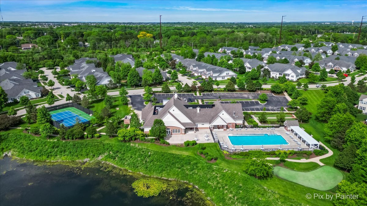 3879 Seigle Drive Elgin, IL 60124 - Photo 39 of 44 an aerial view of a house with a yard