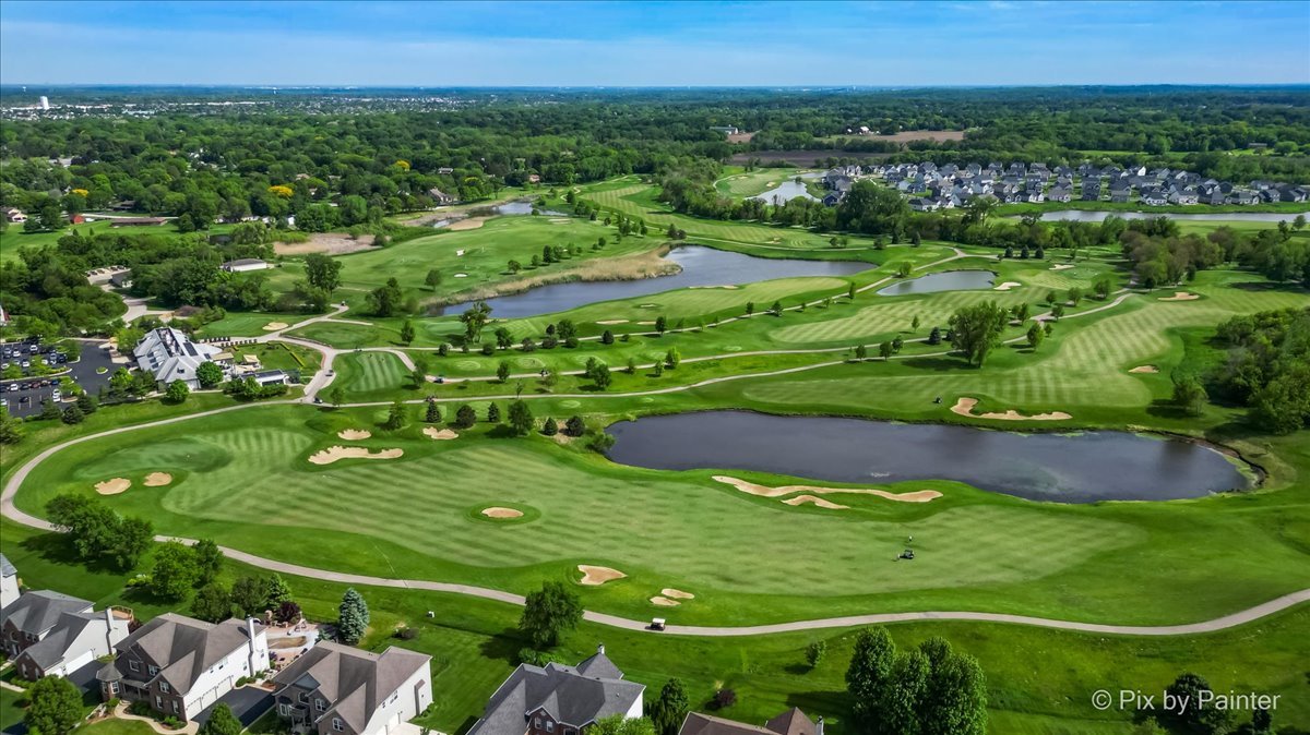 3879 Seigle Drive Elgin, IL 60124 - Photo 40 of 44 an aerial view of green field