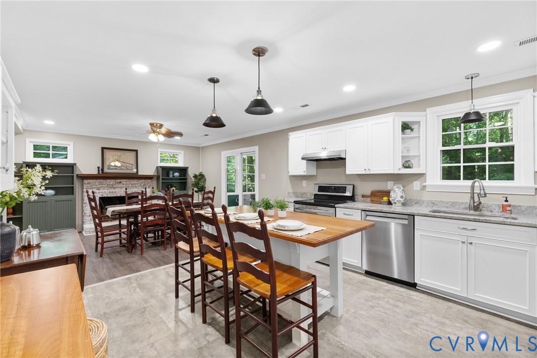 4906 Court Ridge Terrace Midlothian, VA 23112 - Photo 12 of 37 Gallery Image 12