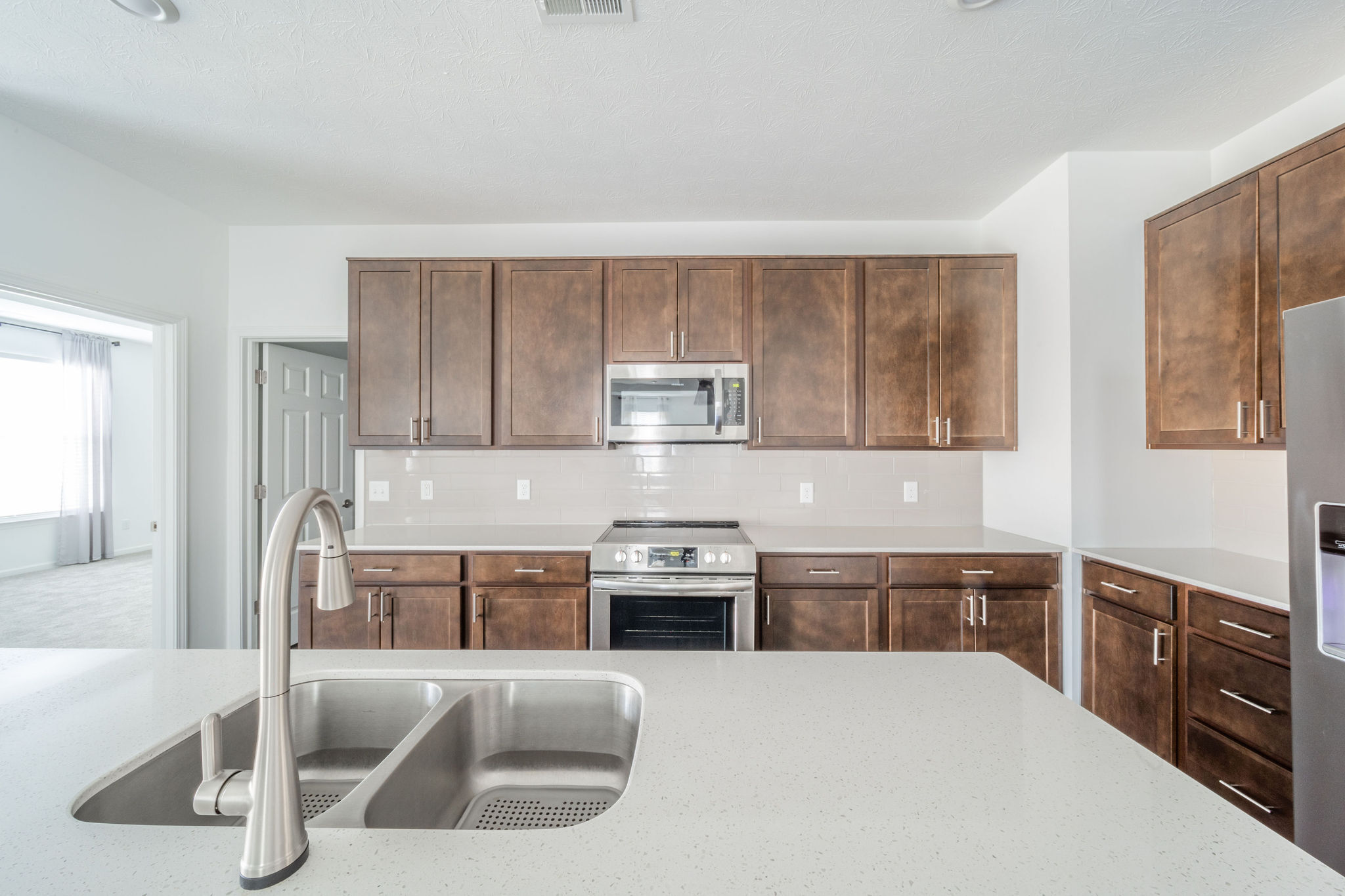 443 Mallard Drive Pendleton, IN 46064 - Photo 11 of 43