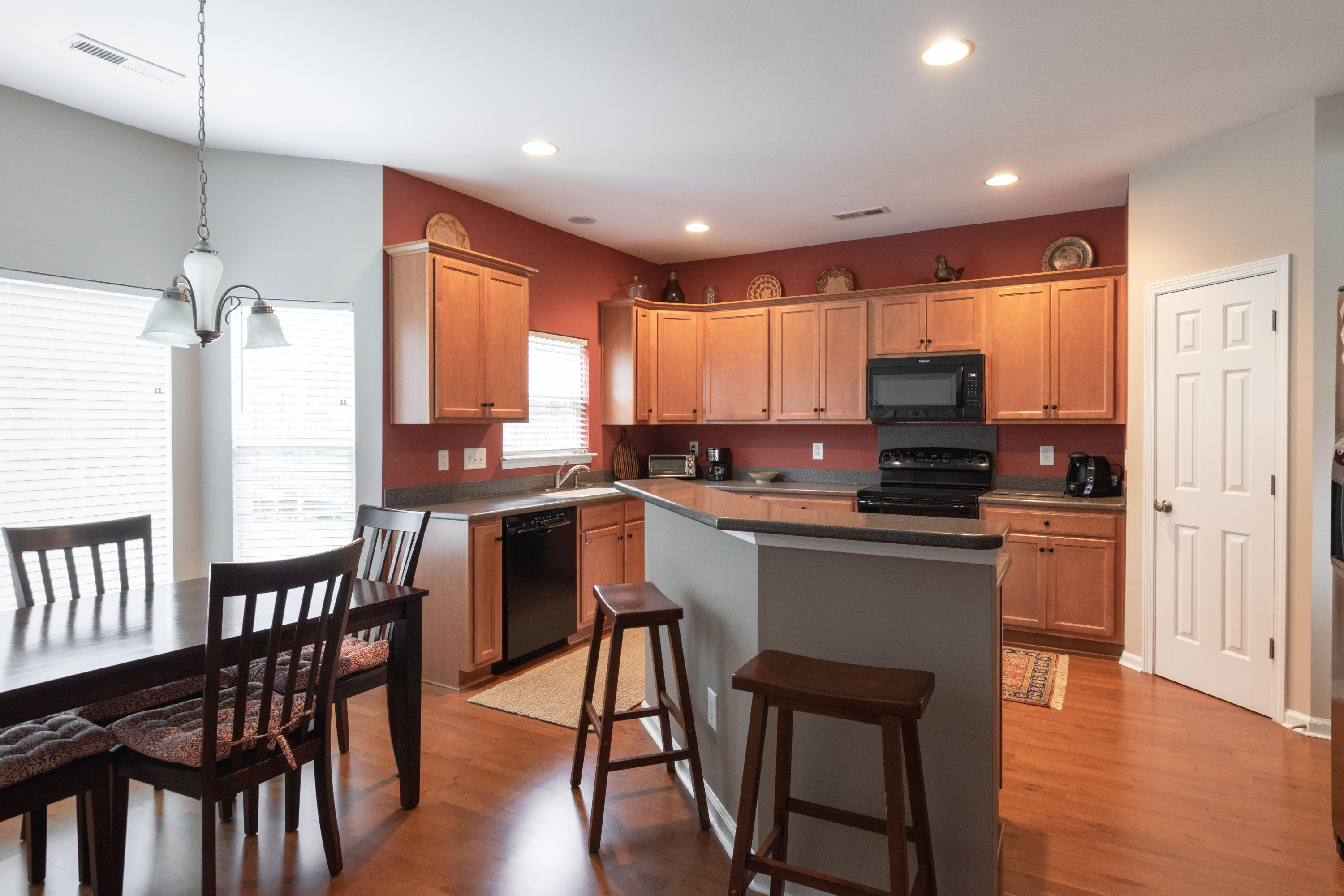 2738 August Road Johns Island, SC 29455 - Photo 2 of 18 Kitchen/Breakfast