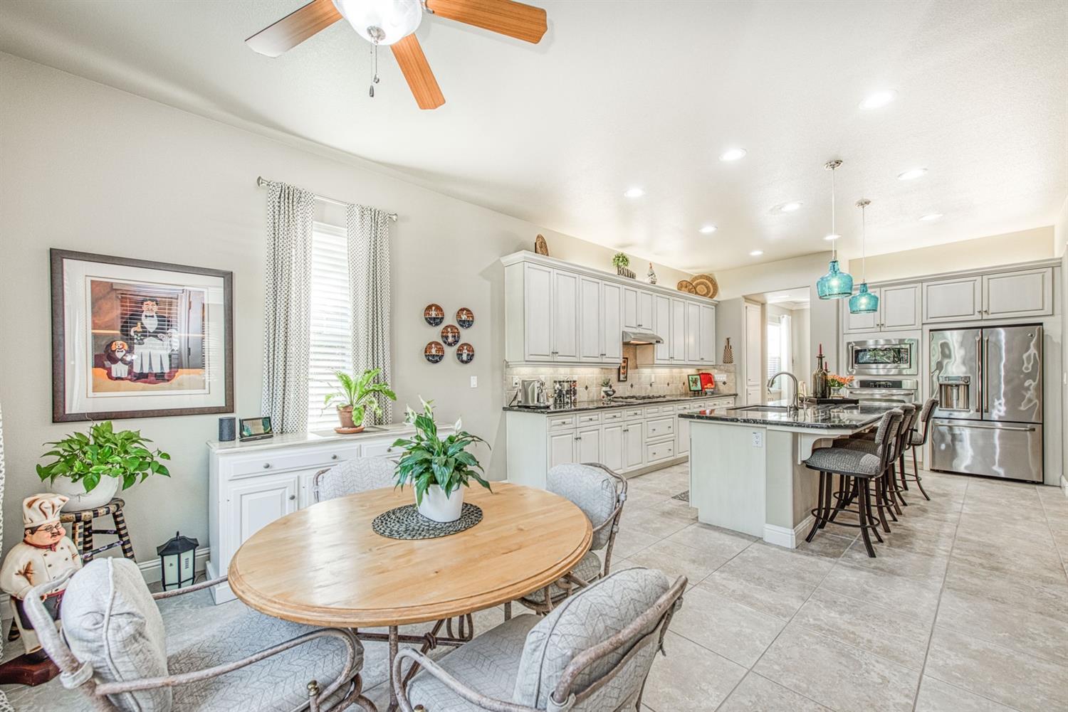 3573 Knightsbridge Lane Clovis, CA 93619 - Photo 11 of 30