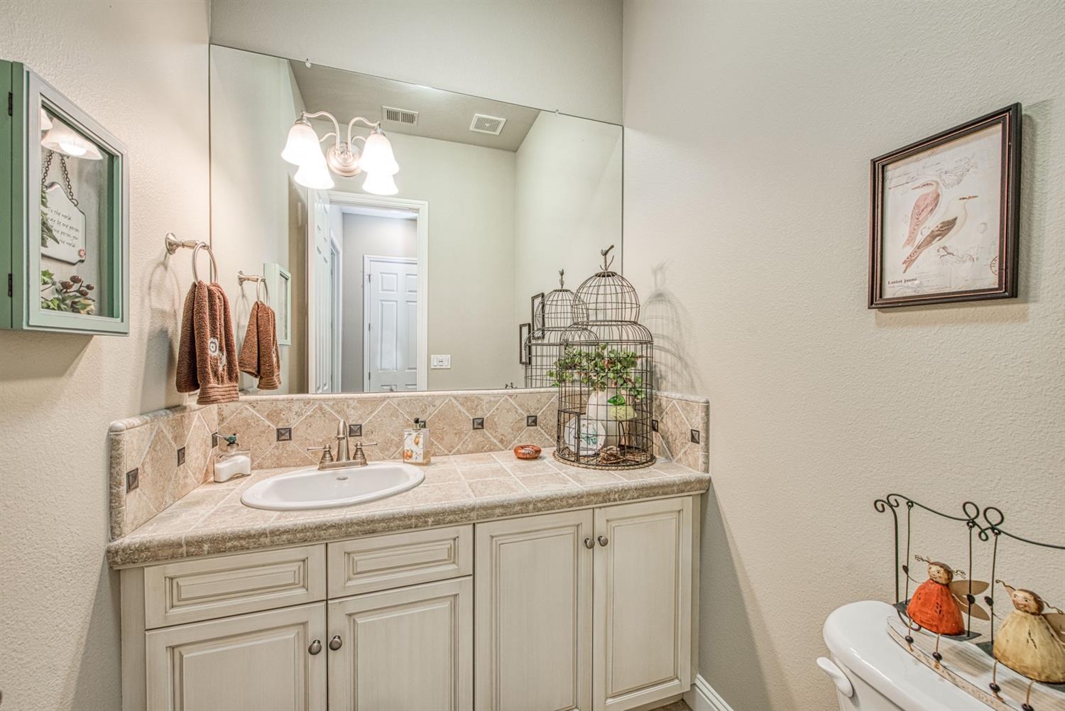 3573 Knightsbridge Lane Clovis, CA 93619 - Photo 14 of 30