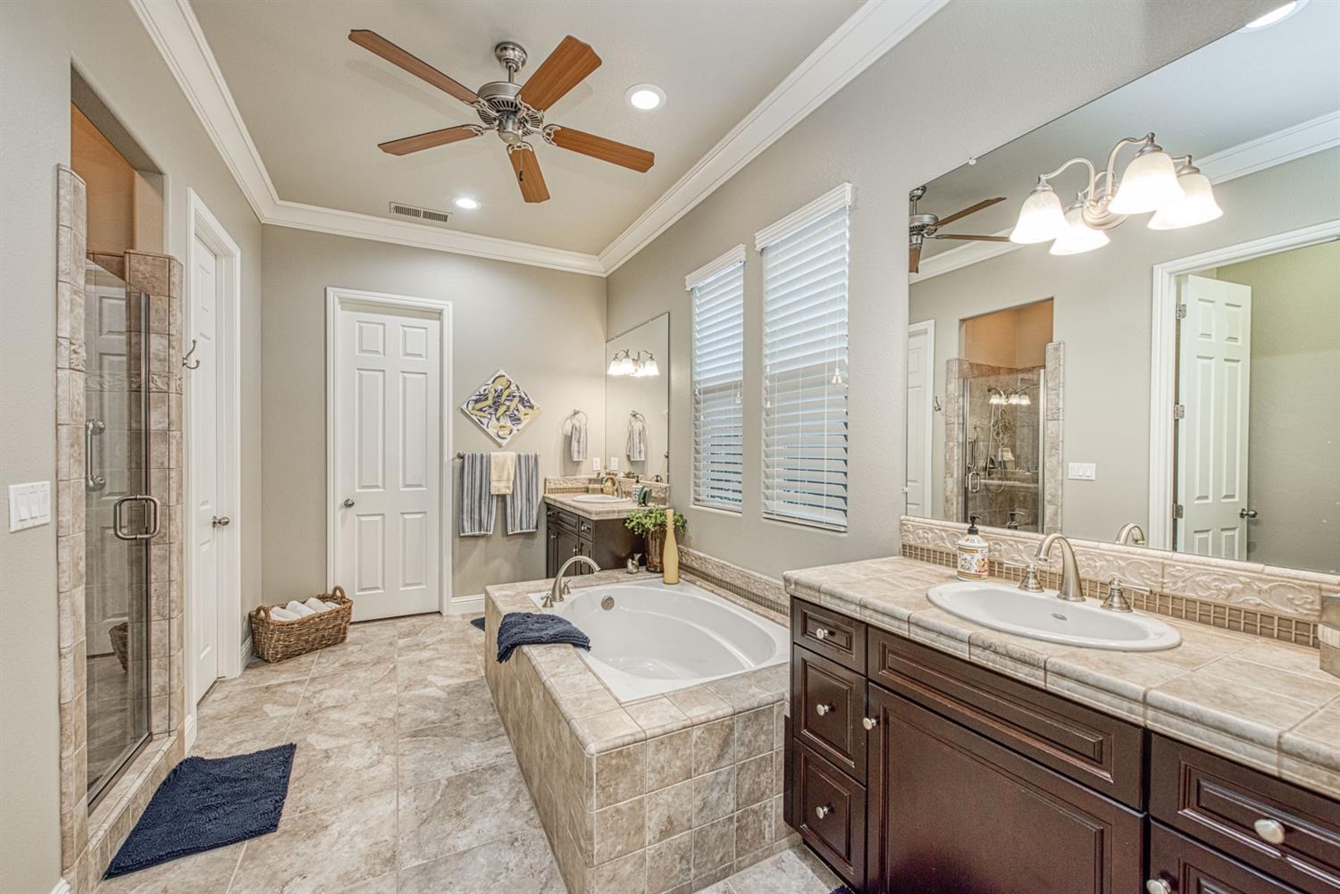 3573 Knightsbridge Lane Clovis, CA 93619 - Photo 22 of 30