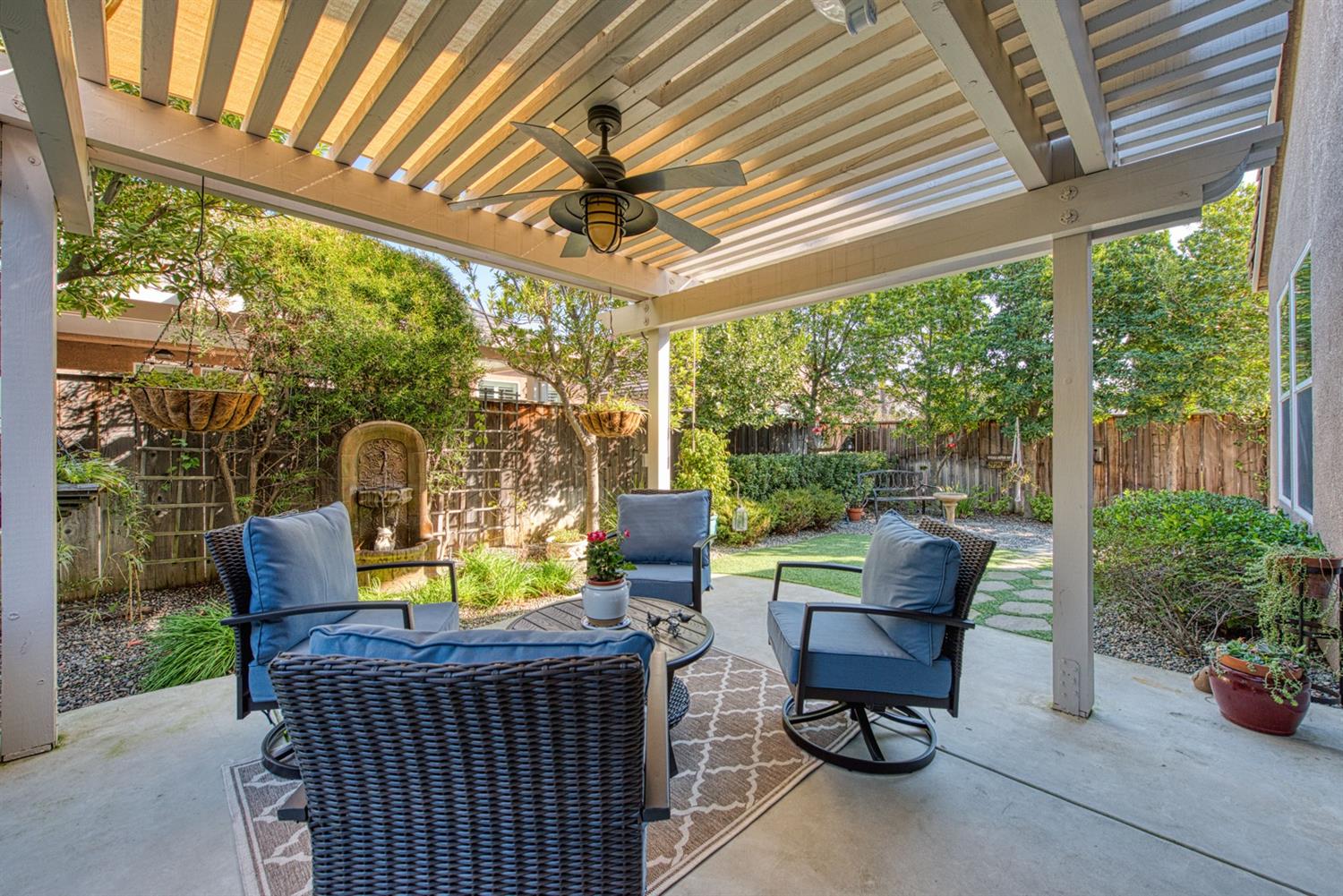 3573 Knightsbridge Lane Clovis, CA 93619 - Photo 25 of 30