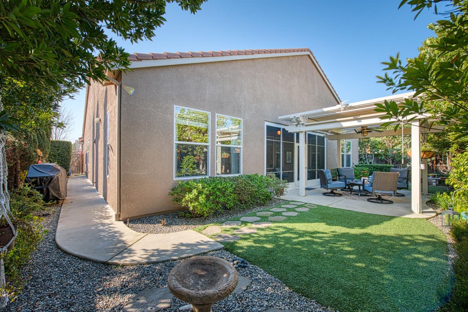 3573 Knightsbridge Lane Clovis, CA 93619 - Photo 26 of 30