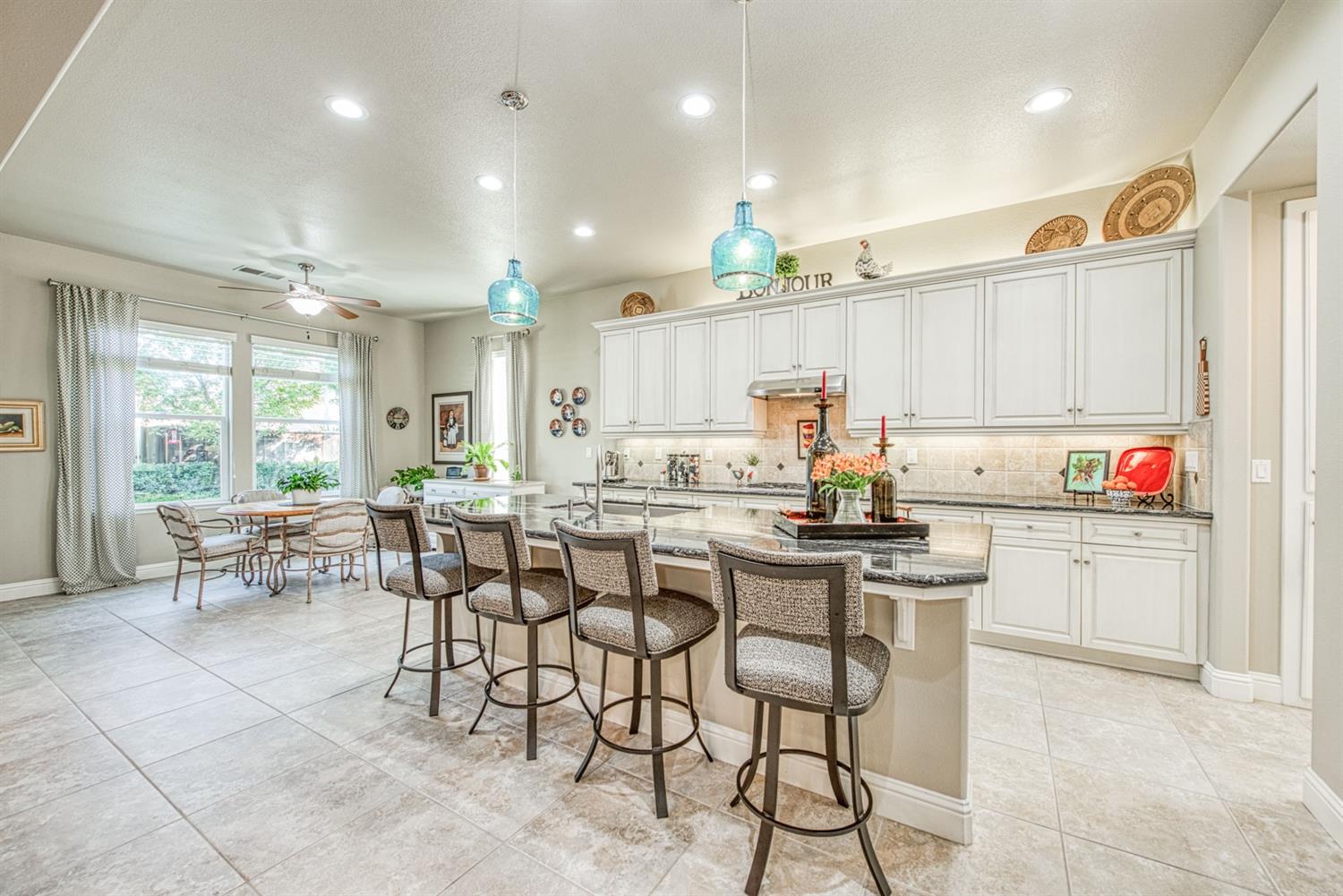 3573 Knightsbridge Lane Clovis, CA 93619 - Photo 6 of 30