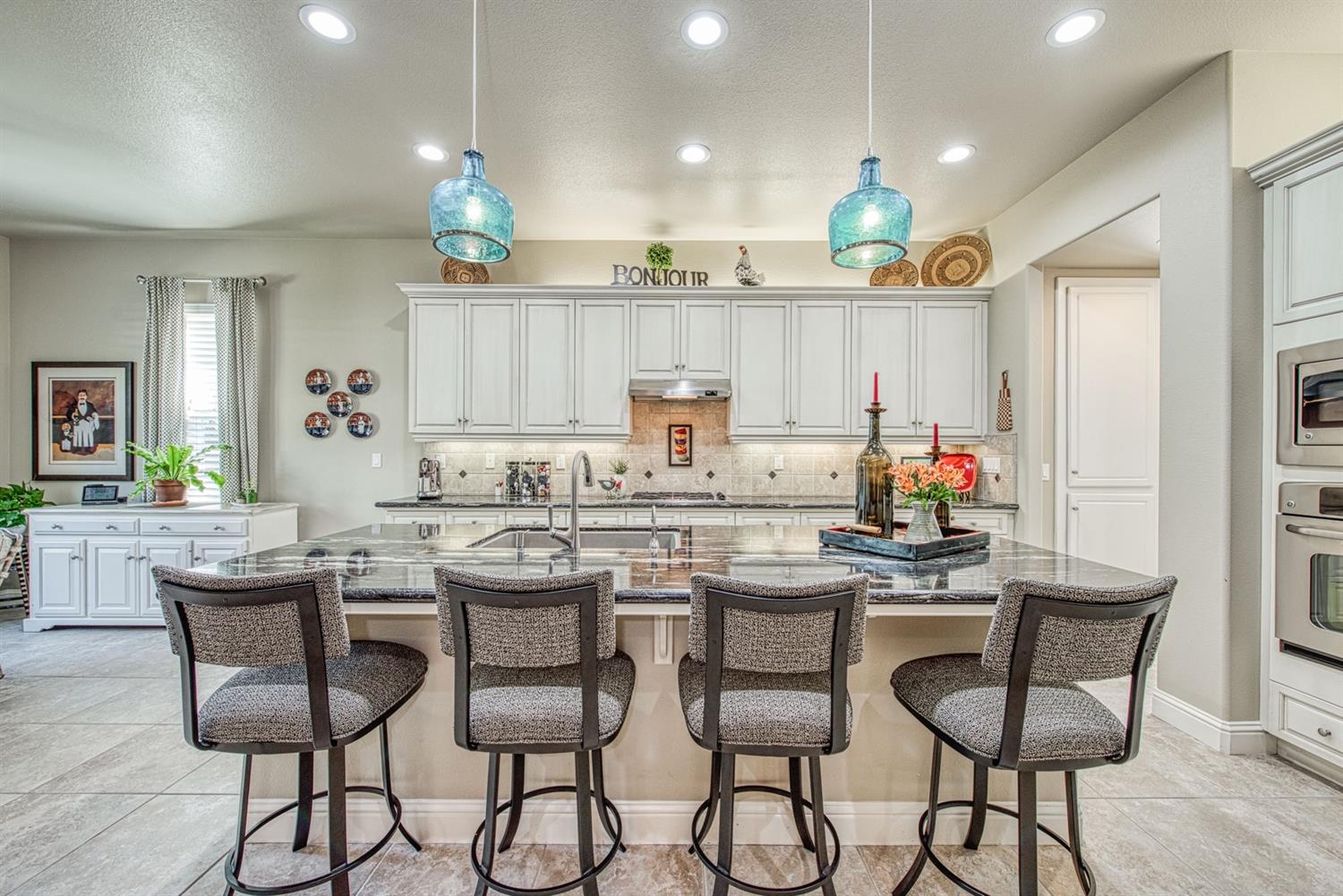 3573 Knightsbridge Lane Clovis, CA 93619 - Photo 9 of 30