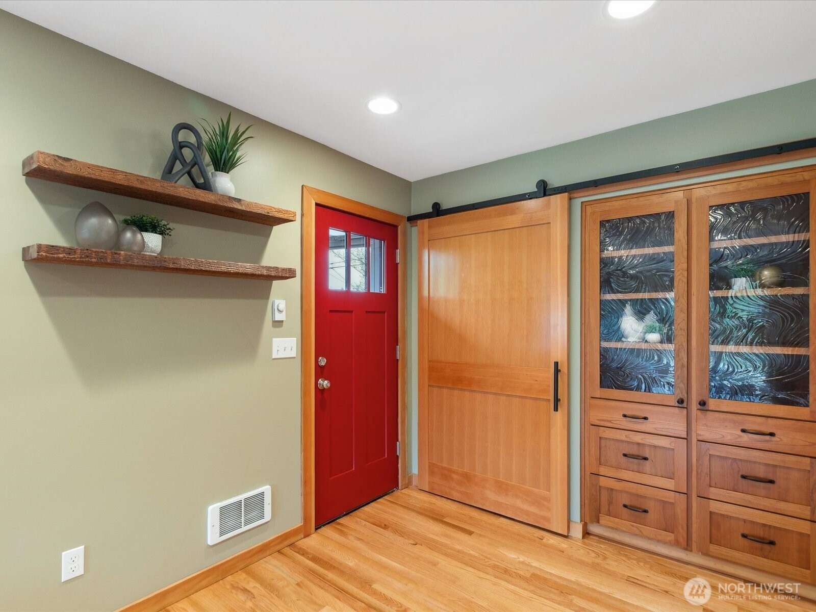 601 Colby Avenue Everett, WA 98201 - Photo 11 of 40