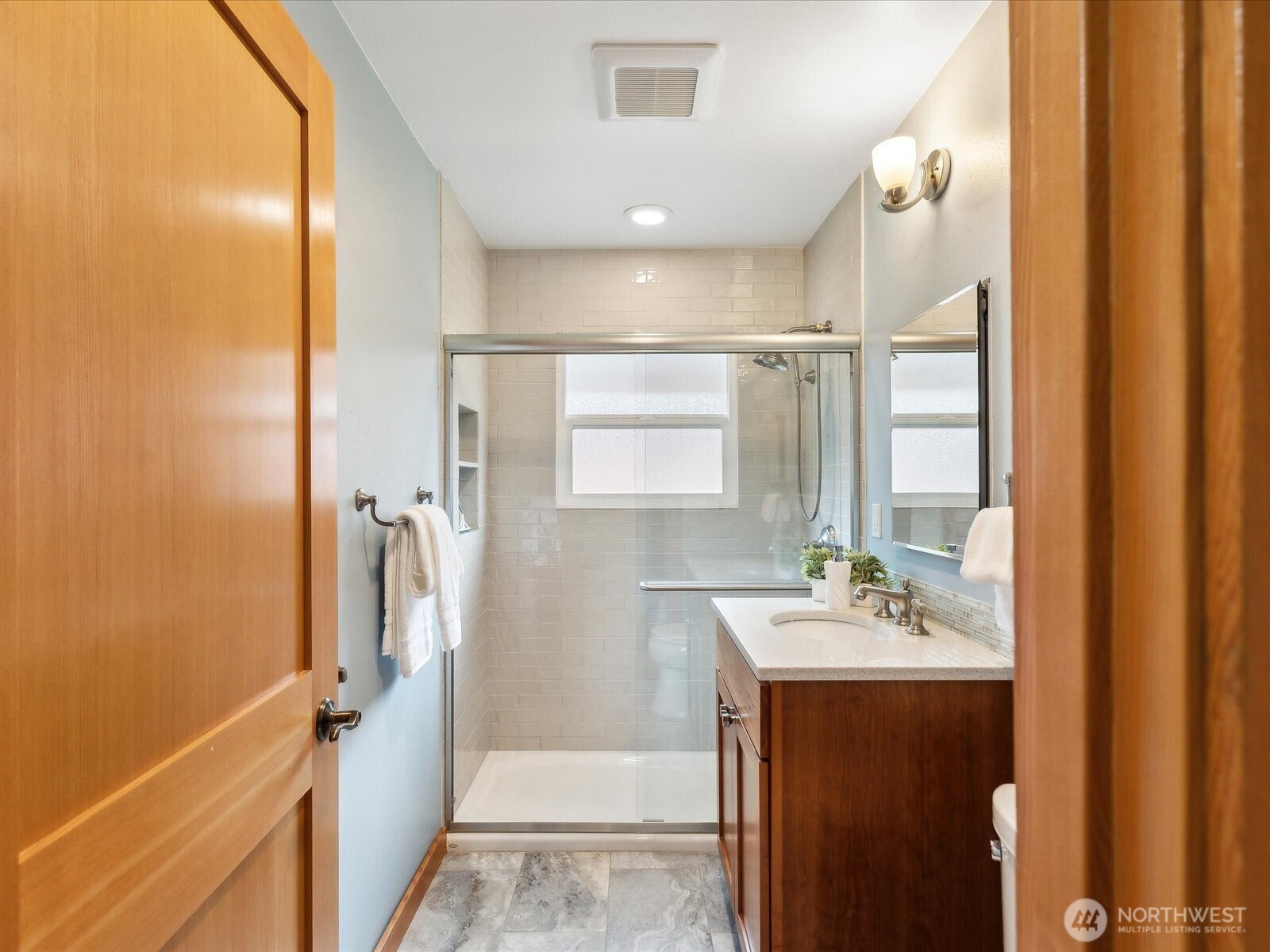 601 Colby Avenue Everett, WA 98201 - Photo 26 of 40