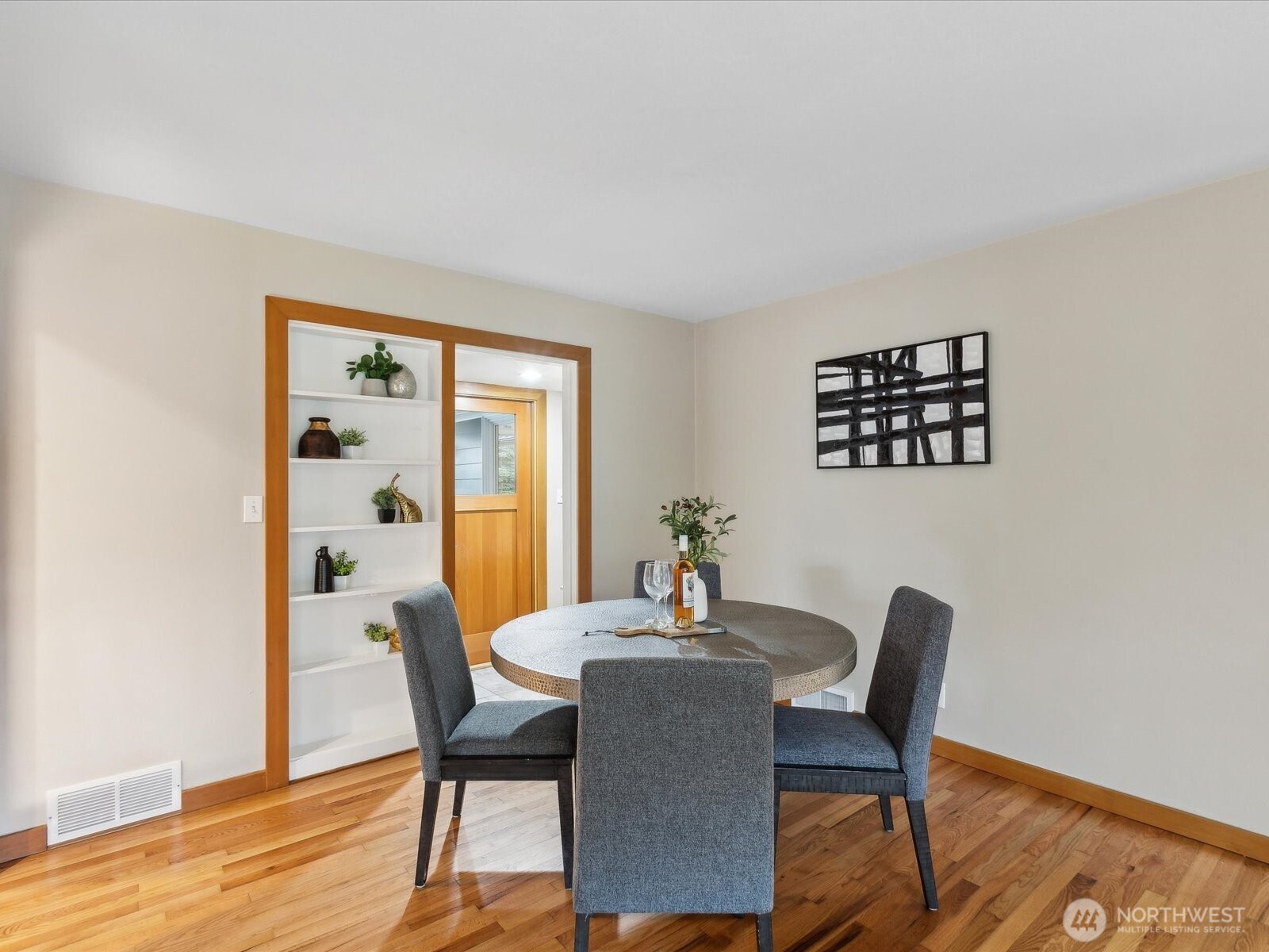 601 Colby Avenue Everett, WA 98201 - Photo 6 of 40