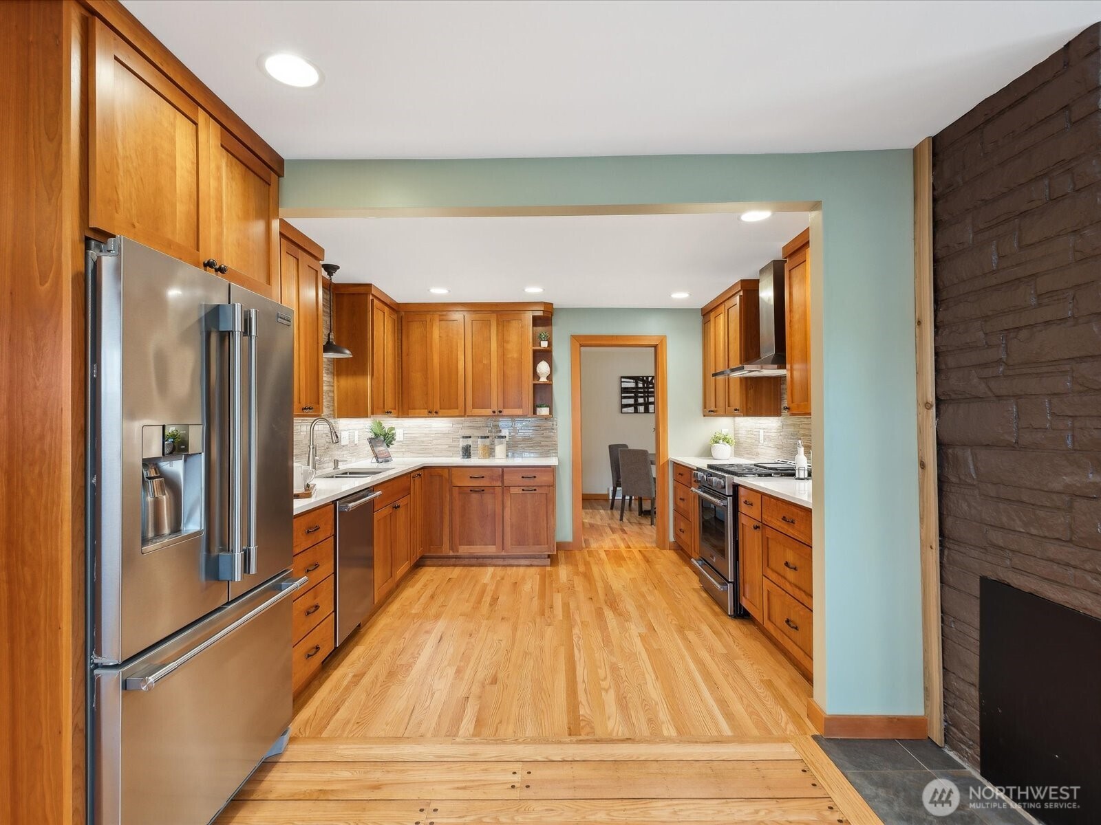 601 Colby Avenue Everett, WA 98201 - Photo 10 of 40