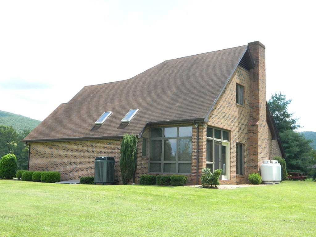 946 South Fork Road Marion, VA 24354 - Photo 39 of 46 Gallery Image 39
