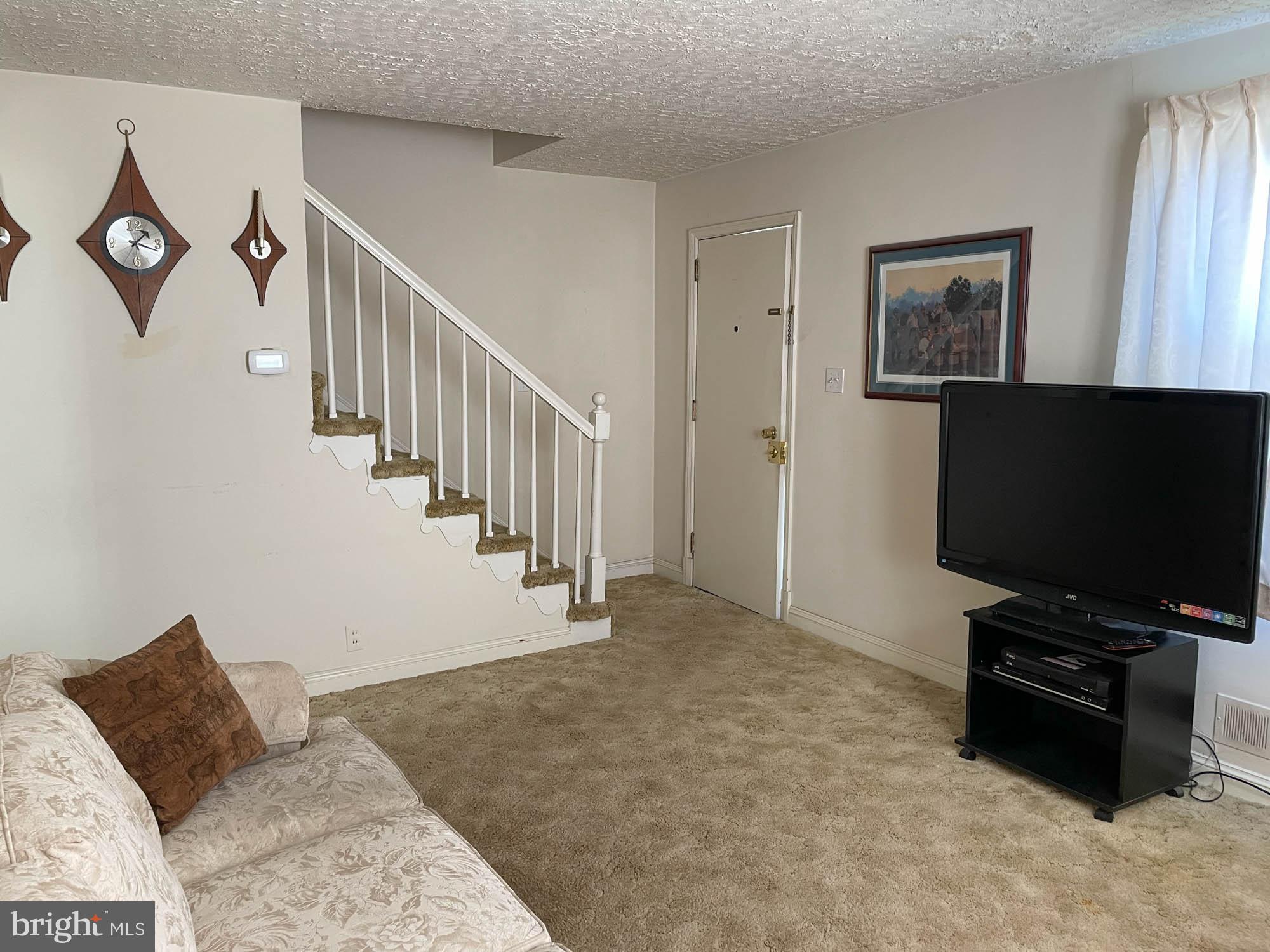 8300 Oakleigh Road Baltimore, MD 21234 - Photo 4 of 41
