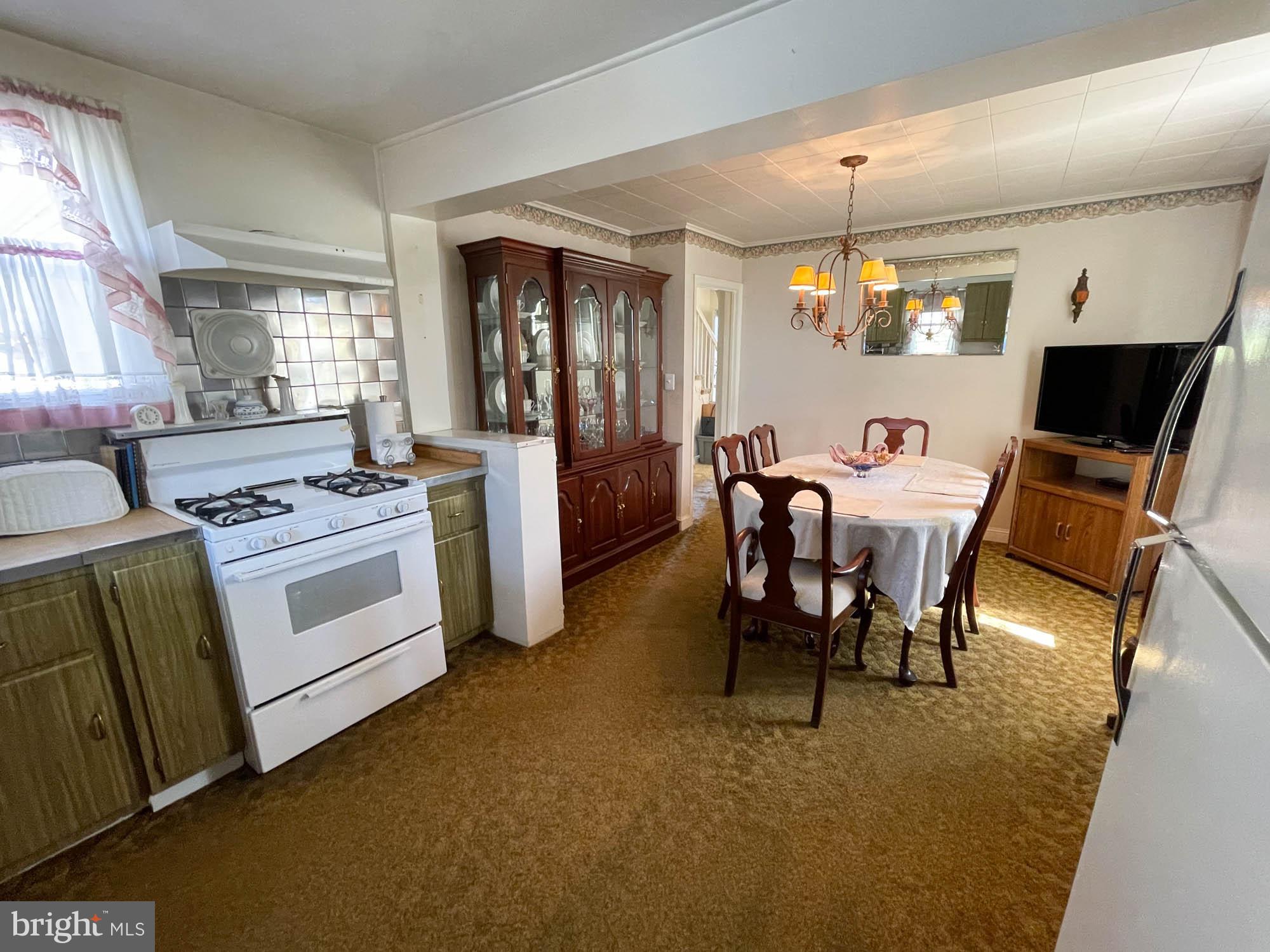 8300 Oakleigh Road Baltimore, MD 21234 - Photo 6 of 41