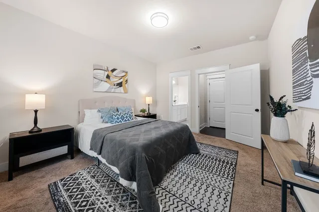 $2,200 | 13501 Metric Boulevard, Unit 8, Austin, TX 78727