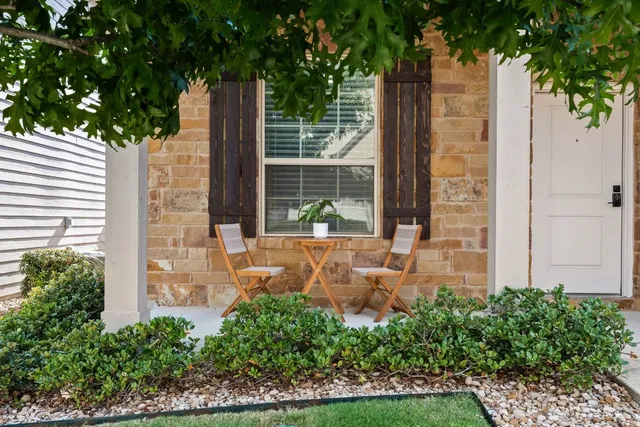 $2,200 | 13501 Metric Boulevard, Unit 8, Austin, TX 78727