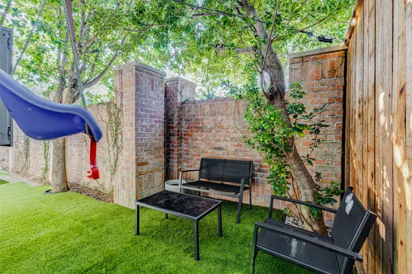 $6,000 | 2828 West Holcombe Boulevard, Unit I, Houston, TX 77025