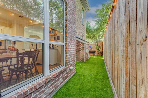 $6,000 | 2828 West Holcombe Boulevard, Unit I, Houston, TX 77025