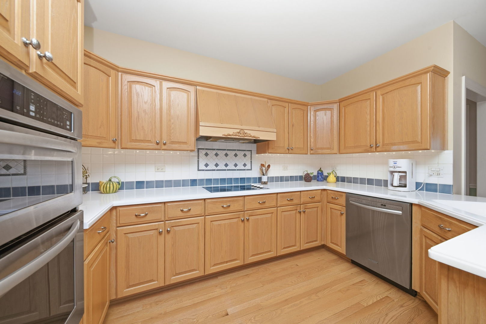 26 Lake Ridge Club Drive Burr Ridge, IL 60527 - Photo 10 of 38