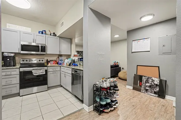 $200,000 | 9517 Amberdale Court, Unit 102, Riverview, FL 33578
