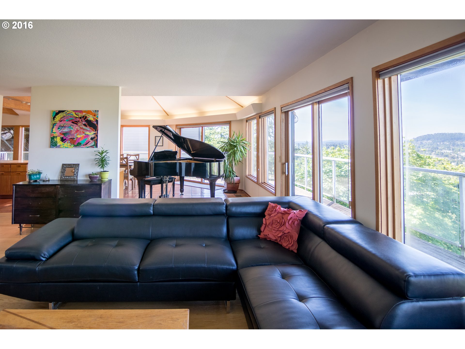 2902 Northeast Rocky Butte Road Portland, OR 97220 - Photo 2 of 27 Gallery Image 2