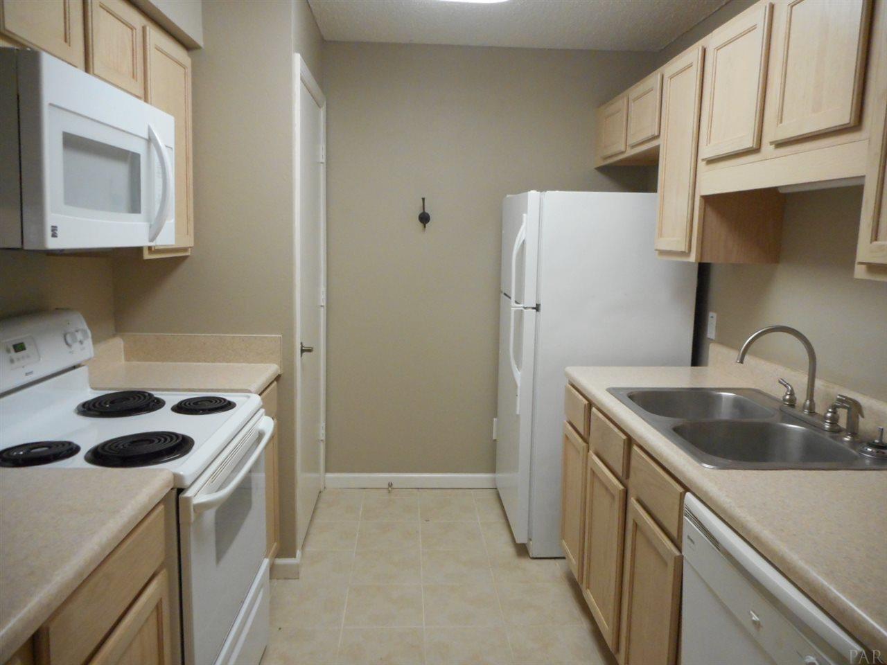 1040 East Olive Road, Unit 207 Pensacola, FL 32514 - Photo 7 of 15