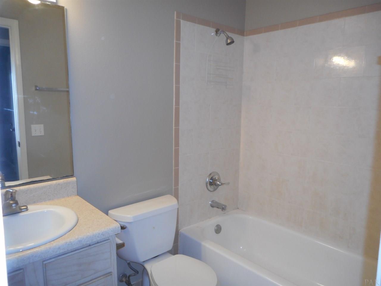 1040 East Olive Road, Unit 207 Pensacola, FL 32514 - Photo 10 of 15