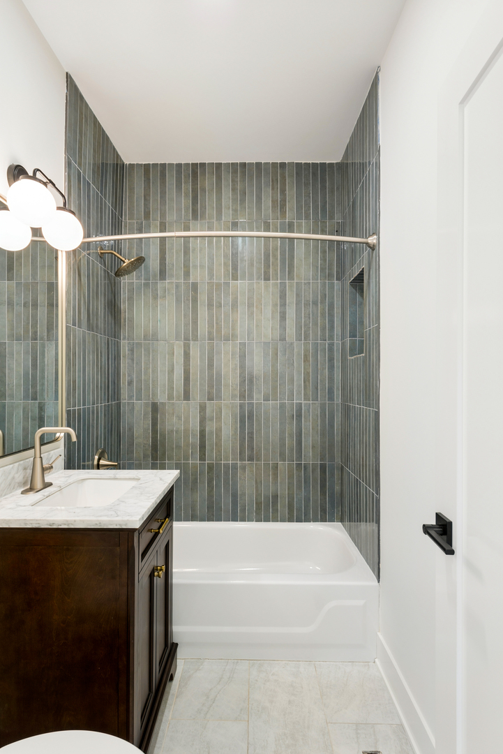 848 West George Street, Unit 3 Chicago, IL 60657 - Photo 16 of 19
