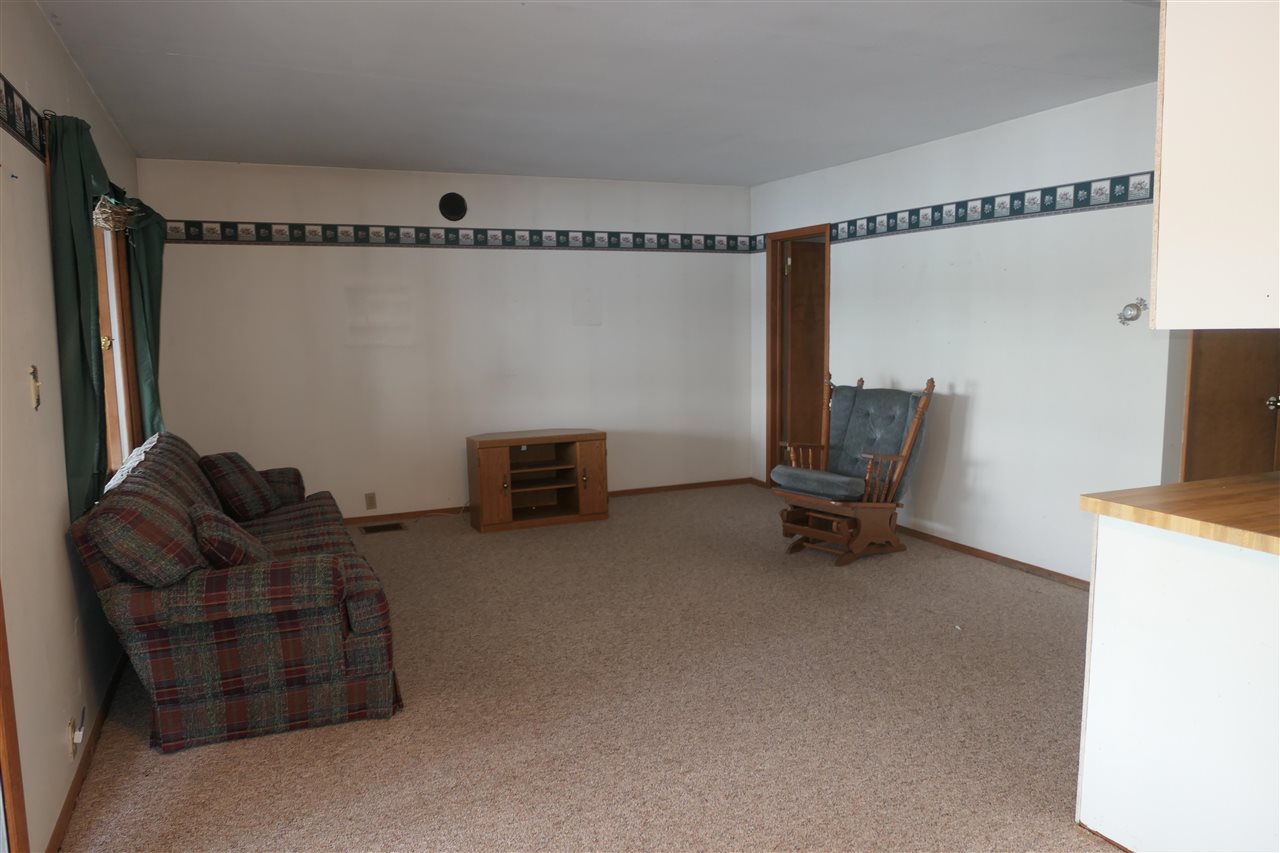 1640 South Colonel Point Crystal, MI 48818 - Photo 10 of 33 1888856-9.JPG