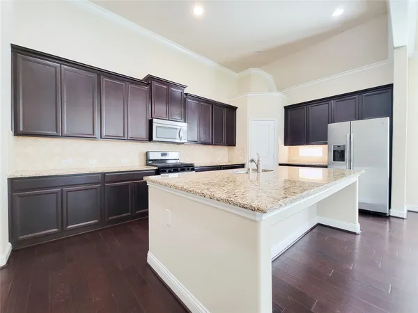 $2,500 | 4102 Astoria Manor Lane, Fulshear, TX 77441