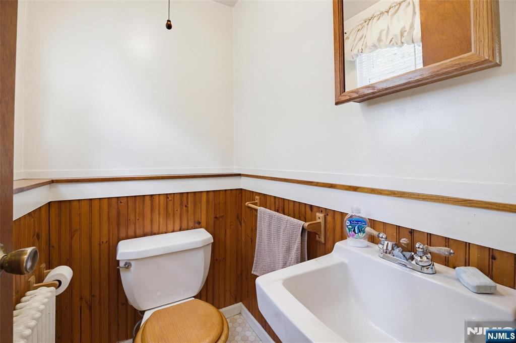 234 Ridgefield Avenue Bogota, NJ 07603 - Photo 11 of 27