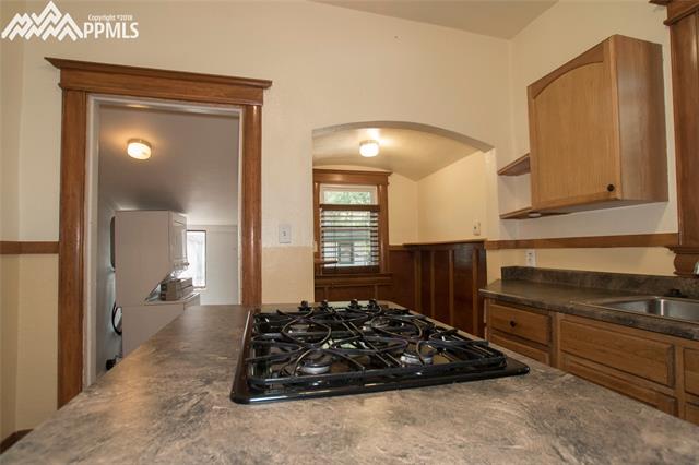 103 West Cheyenne Road Colorado Springs, CO 80906 - Photo 7 of 33