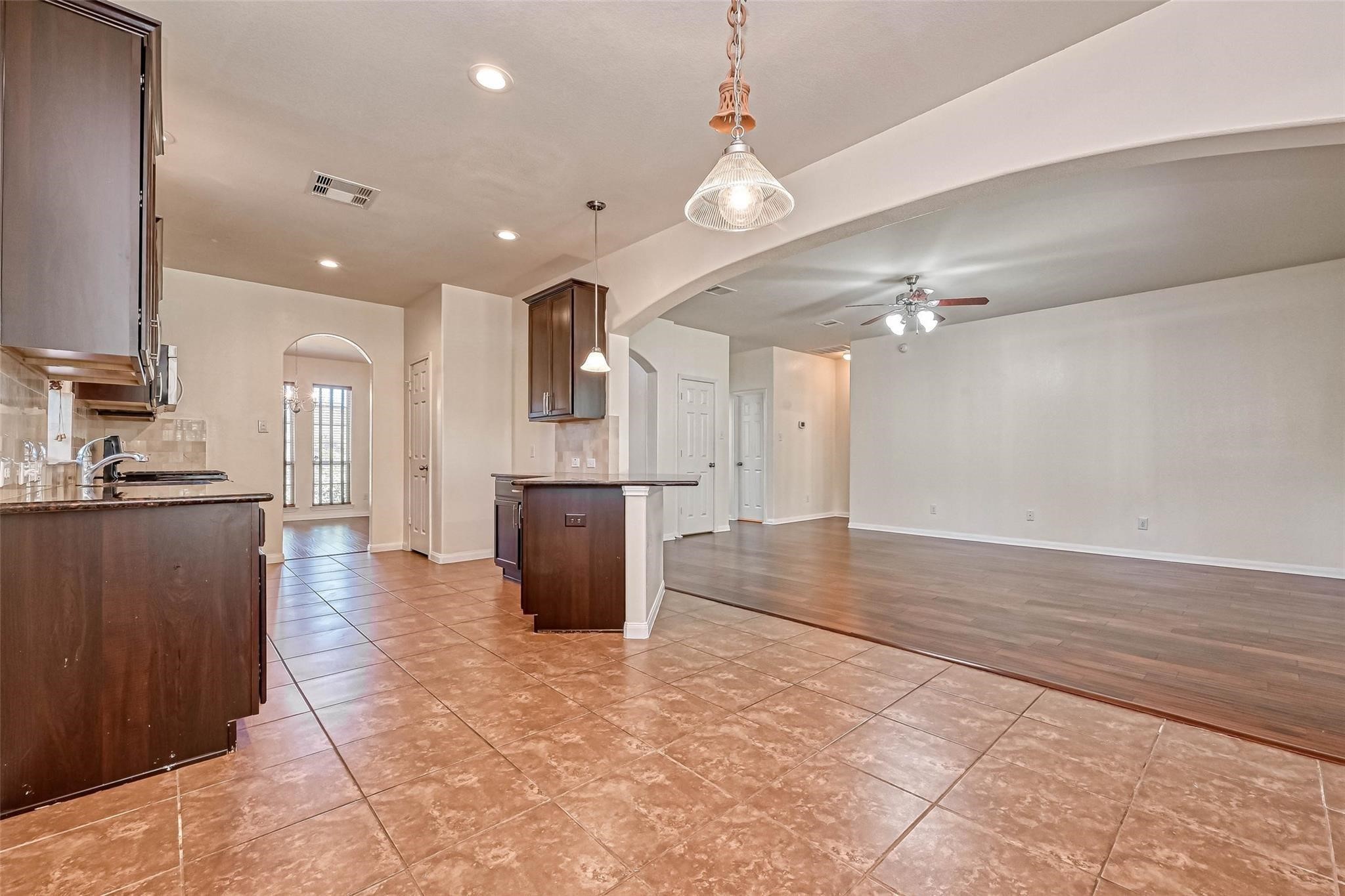 20555 Bonds Creek Lane Spring, TX 77388 - Photo 5 of 36