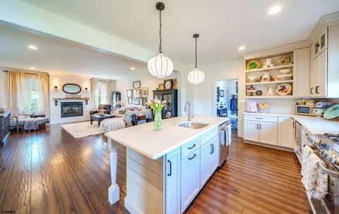 $865,000 | 19 Queen Anne Court, Ocean View, NJ 08230