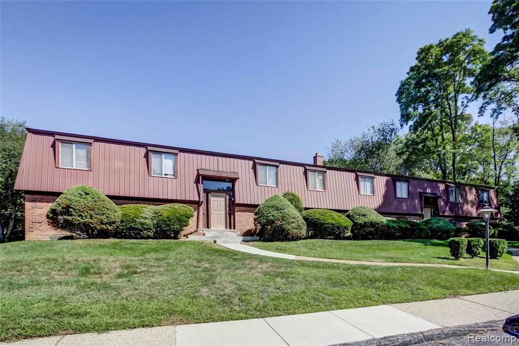 2177 Decker Road, Unit 53 Walled Lake, MI 48390 - Photo 1 of 16