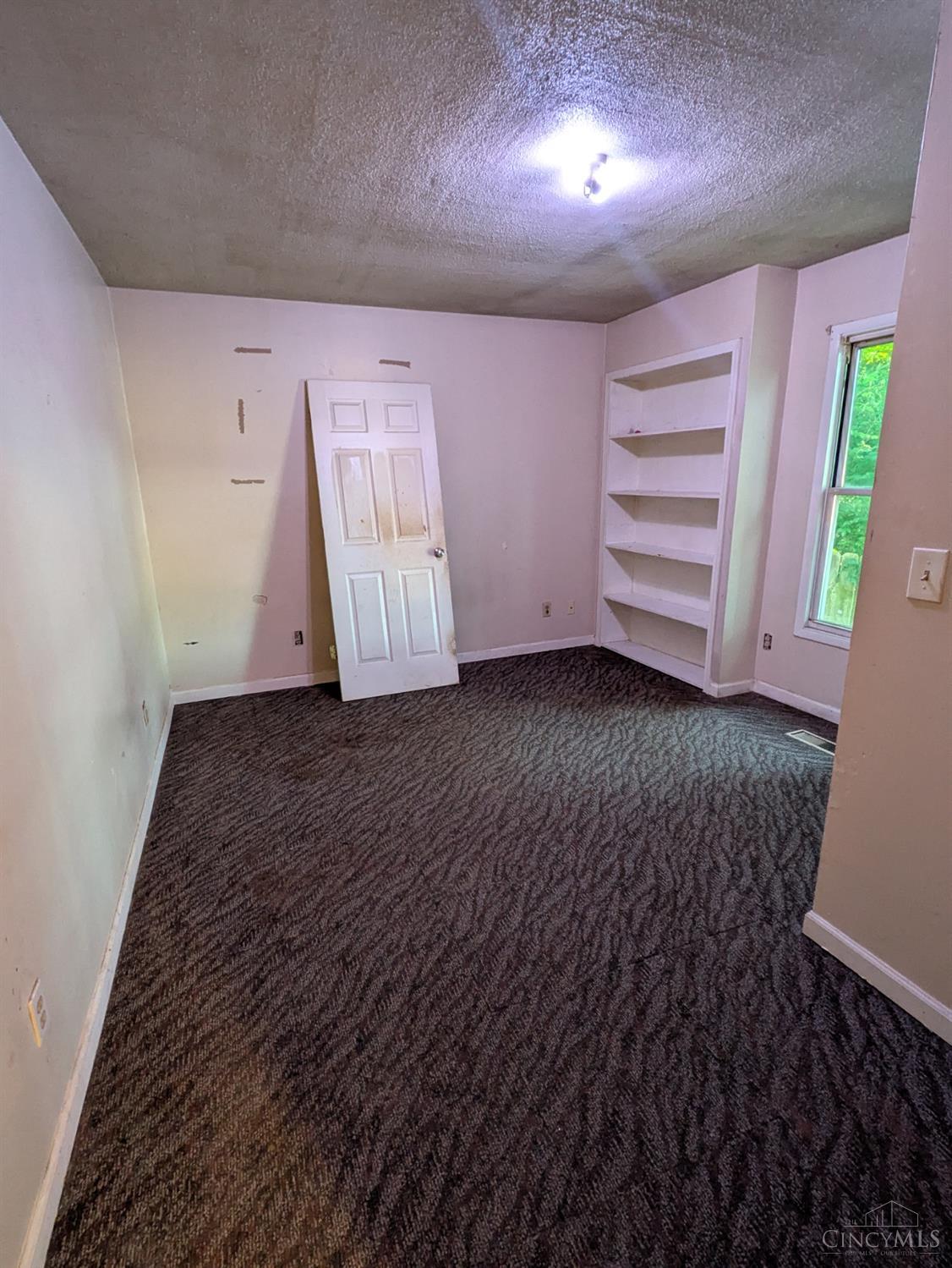 9 East State Road Cleves, OH 45002 - Photo 4 of 9