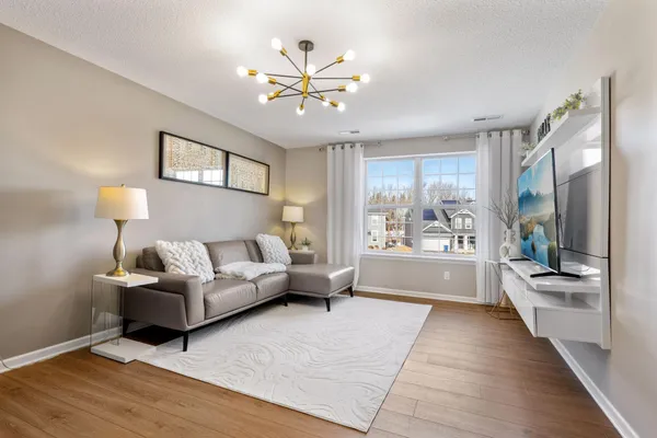 $725,000 | 16471 Territorial Trail, Maple Grove, MN 55369