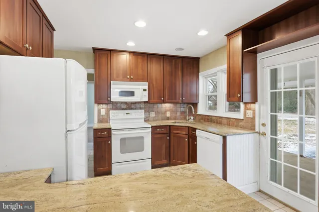 $400,000 | 324 Rogers Road, Norristown, PA 19403