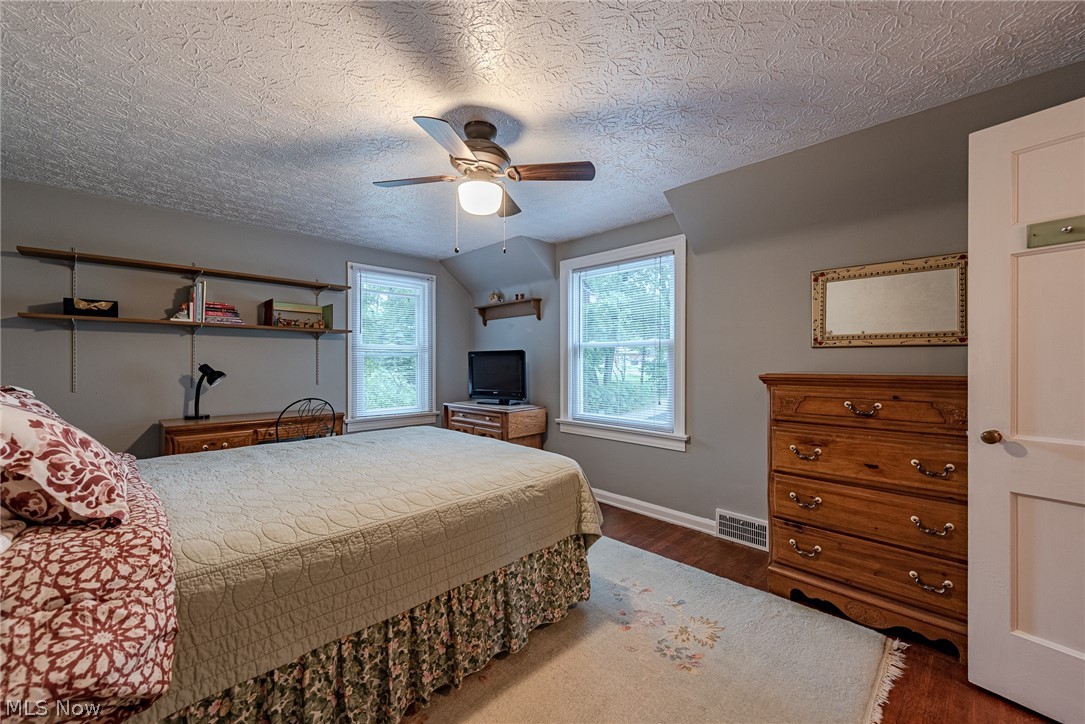 410 South Miller Road Akron, OH 44333 - Photo 21 of 35